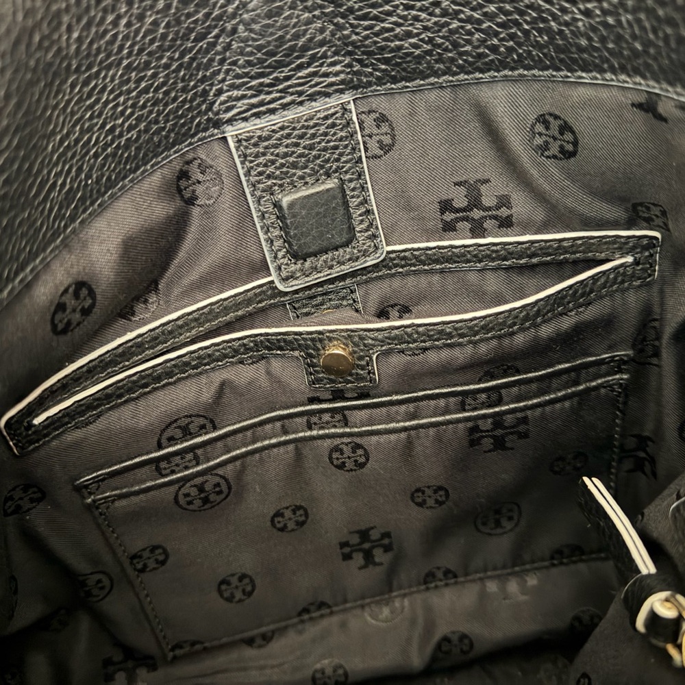 Tory Burch Berkeley Hobo Black Pebbled Leather White Trim Shoulder Bag - Picture 10 of 10